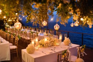 how to get cheap wedding decor - Windows On The Water