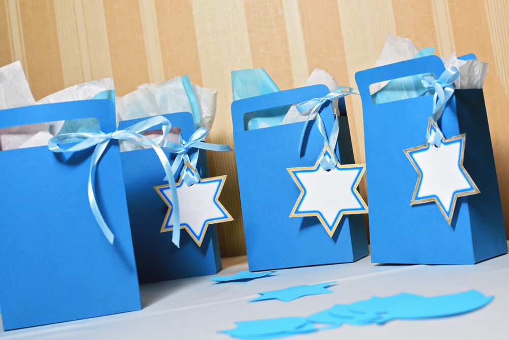 Bar Mitzvah Gift Guide: Ideas for Family and Friends